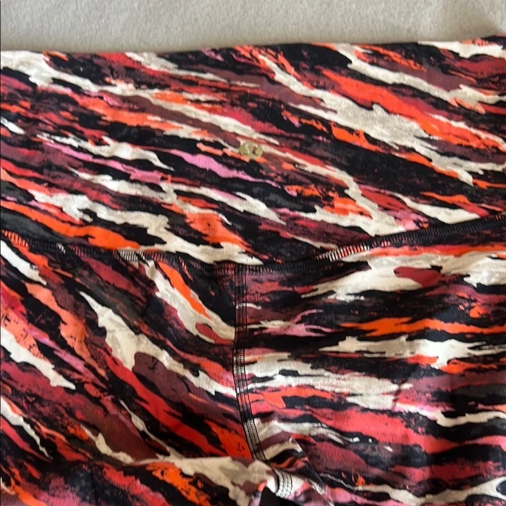 Lululemon Multicolor Leggings - Picture 9 of 12